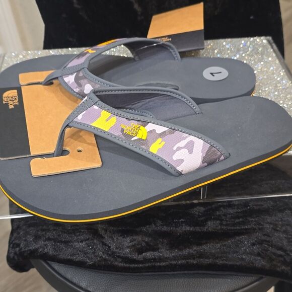 The North Face Base Camp Flip Flop Sandals - Picture 5 of 8